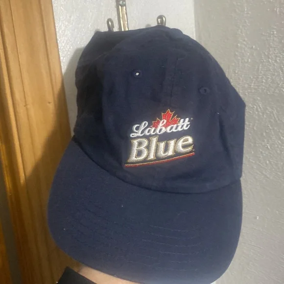 5X Snoopy peanuts + the gang t-shirt+Snoopy keychain+ Labatt’s blue cap 🧢 - Picture 7 of 14